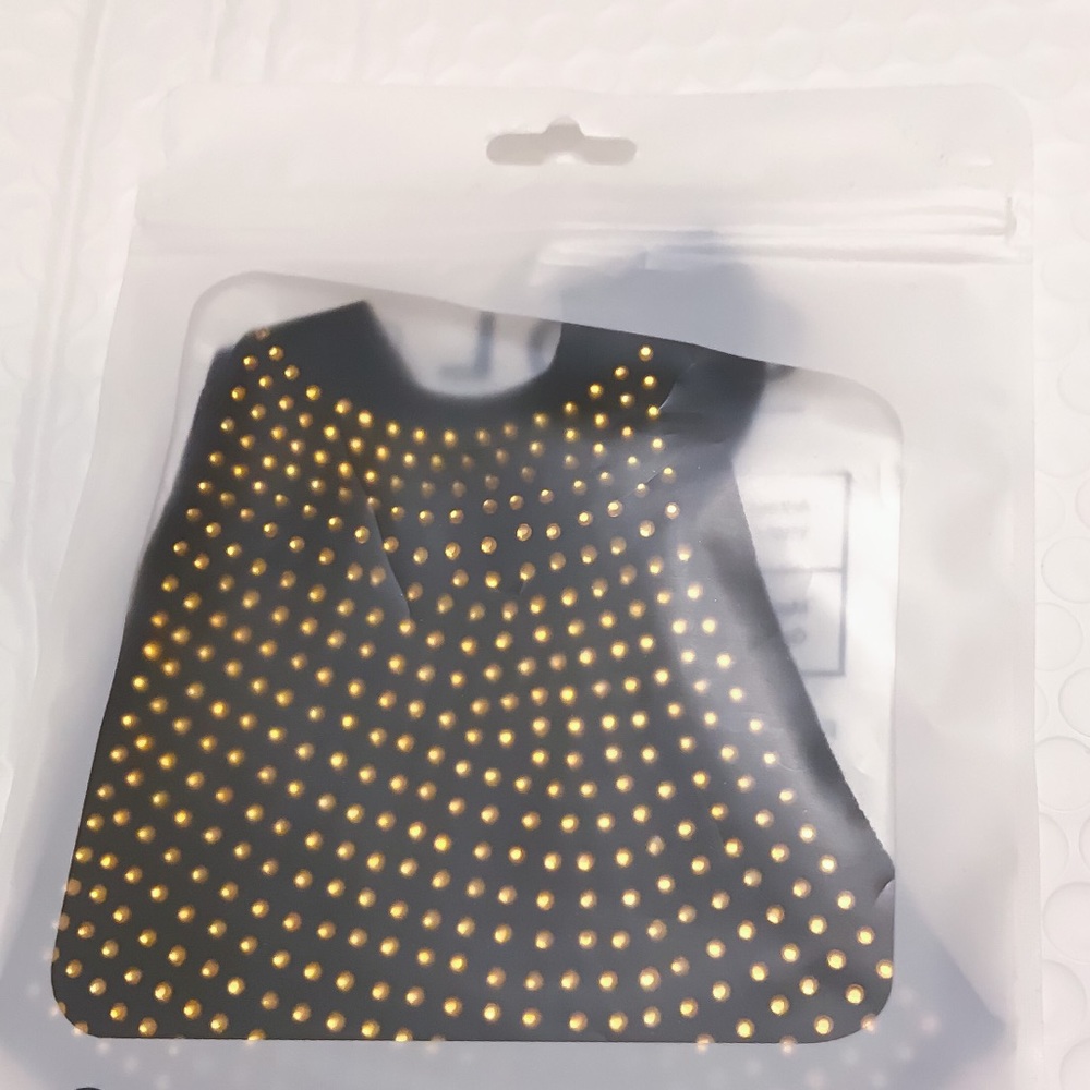 SOLD OUT🆕🔥 RHINESTONE FACE MASK - Picture 10 of 11